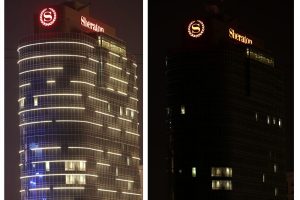 D&uuml;nya saati 2014 i&ccedil;in Sheraton Bursa Hotel ışıklarını kapattı...