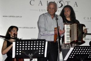 Efsaneyi besteci Zamfir Antalya'da