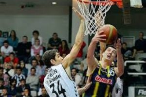 F.Bah&ccedil;e, Beşiktaş'ı rahat ge&ccedil;ti