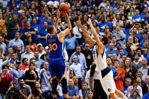 Uzatmada Golden State Warriors g&uuml;ld&uuml;:122-120