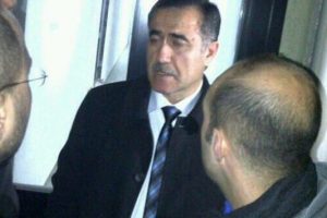 &Ouml;zkes'ten partililere eleştiri geldi