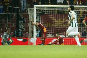 Bursaspor-Galatasaray ma&ccedil;ının g&uuml;n&uuml; ve saati...