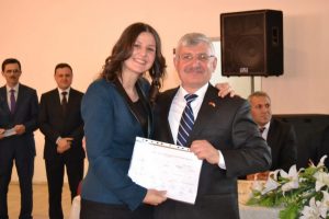 Meclis &uuml;yeliği babadan kızına ge&ccedil;ti
