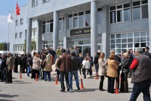 Yalova'da başkanı ge&ccedil;ersiz oylar belirleyecek
