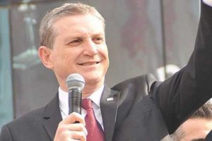 B&ouml;ylesi T&uuml;rk siyasi tarihinde yok! Se&ccedil;imi kaybedince..