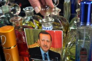 Gazze'de Recep Tayyip Erdoğan parf&uuml;m&uuml; &uuml;retildi