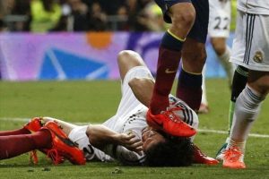 "Busquets'in yaptığı yapsam takımdan kovulurdum"