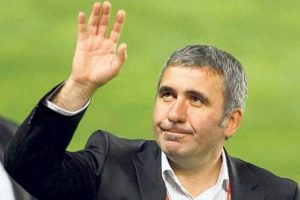 Efsaneye derbi &ouml;ncesi b&uuml;y&uuml;k onur