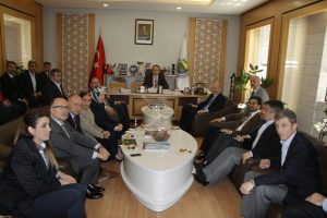 İneg&ouml;l Belediye Başkanı Aktaş mazbatasını aldı