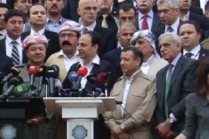Barzani'den Ahmet T&uuml;rk'e kutlama