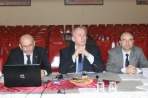 Kolektif &ccedil;alışma temelli eğitim sistemi başarılı olur