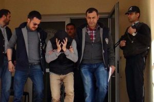 Bilezikleri i&ccedil;in &ouml;ld&uuml;r&uuml;len kadının katil zanlısı bakın kim &ccedil;ıktı?