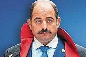 Zekeriya &Ouml;z'den dikkat &ccedil;ekici tweet!