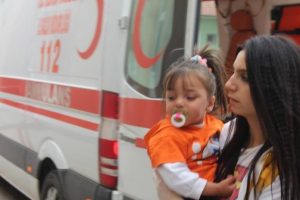 Kazaya neden oldu şaşkın bakışlarla izledi
