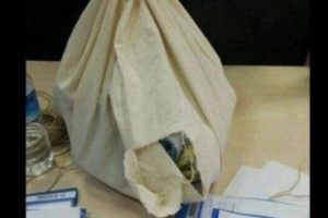 İşte Ağrı'da se&ccedil;imi iptal ettiren yırtık torba