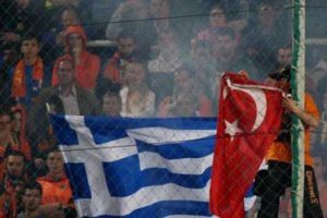 Ma&ccedil;ta T&uuml;rk bayrağı yakıldı