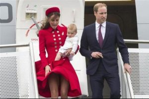 Kate Middleton r&uuml;zgarın azizliğine uğradı