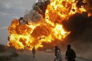Tayland peş peşe patlayan 4 bomba ile sarsıldı