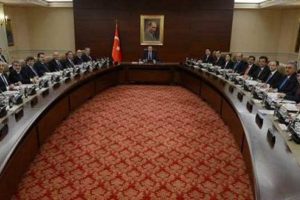 Kabine 5 haftalık aranın ardından toplanıyor