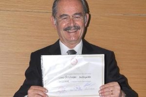 B&uuml;y&uuml;kerşen mazbatasını aldı