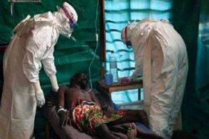 Ebola can alıyor, seferberlik s&uuml;r&uuml;yor