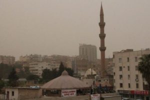 Gaziantep ve Şanlıurfa toz bulutlarıyla kaplandı