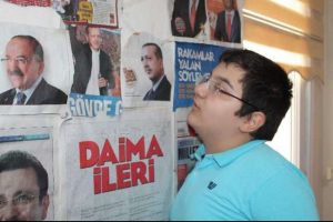Yok b&ouml;yle sevgi
