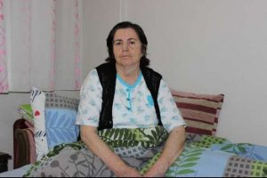 Akılalmaz olay! Tam 17 yıl karnında havluyla...