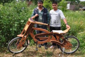 Bisiklet tutkusu ahşap malzemeyle hayat buldu
