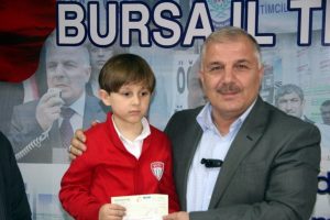 Eğitim-Bir Sen'den anlamlı destek