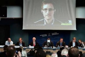 Snowden'dan t&uuml;yler &uuml;rpertici a&ccedil;ıklamalar