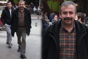 Sırrı S&uuml;reyya &Ouml;nder dert yandı...