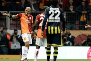 Melo'dan "dil &ccedil;ıkarma" a&ccedil;ıklaması!