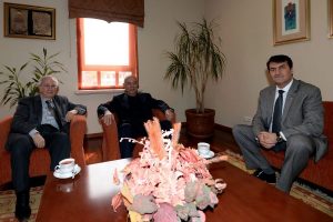 D&uuml;ndar, makamında tebrikleri kabul etti