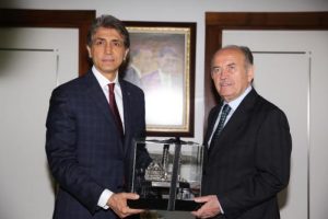 Fatih Belediyesi'ne Topbaş'tan ziyaret!