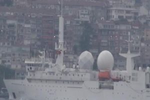 Dupuy de Lome İstanbul Boğazı'ndan ge&ccedil;ti