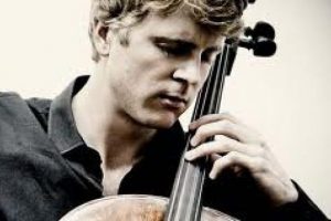 Julian Steckel, Bursa'da konser verdi