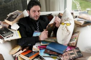 Nihat'ın 'Memleketimin koyunları' kitabı...