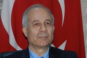 T&uuml;rkmen CHP'den istifa etti