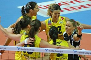 VakıfBank Galatasaray'a set vermedi!