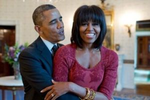 Obama &ccedil;iftinin geliri 127 bin dolar d&uuml;şt&uuml;