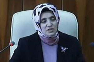 Baş&ouml;rt&uuml;l&uuml; rekt&ouml;rden o vekile flaş &ccedil;ağrı!