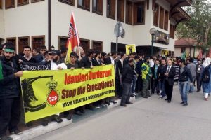 Bursa'da y&uuml;zlerce vatandaş Mısır i&ccedil;in tek y&uuml;rek oldu