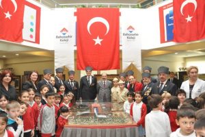 &Ccedil;anakkale savaşlarının ruhu Bursa Bah&ccedil;eşehir'de...