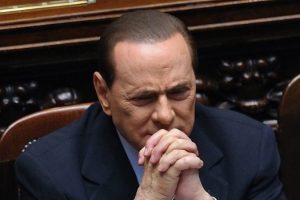 Berlusconi huzurevinde &ccedil;alışacak