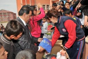 Altınordu'dan Van'a yardım eli