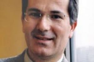 Gazeteci Alpay Kabacalı hayatını kaybetti