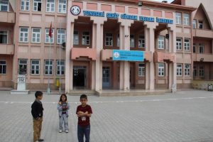 Bursa'da hırsızlar ilkokulu talan etti