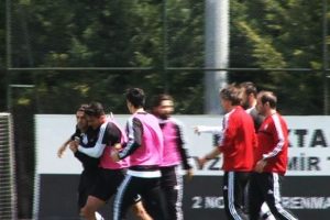 Beşiktaş antrenmanında b&uuml;y&uuml;k kavga!