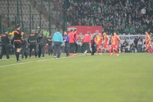Galatasaraylı "3 taraftar" 800 liralık biletlerden aldı!